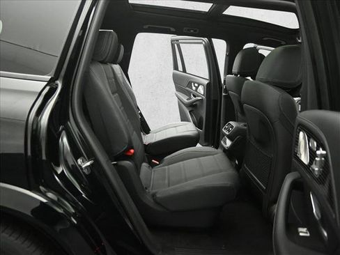 New 2026 Mercedes-Benz GLS 580 4MATIC image 25