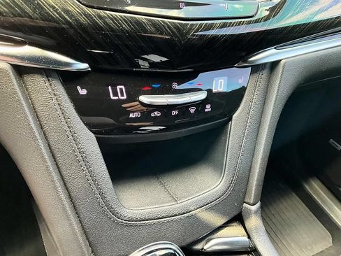 Used 2021 Cadillac XT6 Premium Luxury AWD/4WD image 22