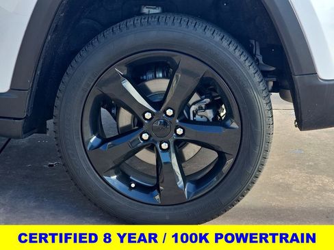 Used 2023 Jeep Grand Cherokee Limited w/ Luxury Tech Group II image 38