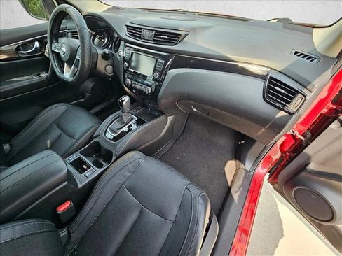 Used 2019 Nissan Rogue Sport SL w/ Premium Package FWD image 20