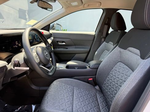 Used 2026 Nissan Kicks SV AWD/4WD image 13