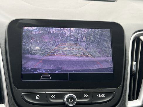 Used 2021 Chevrolet Malibu LS FWD image 27