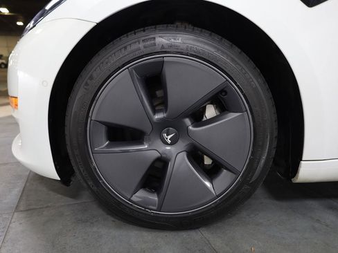 Used 2021 Tesla Model 3 Long Range image 32