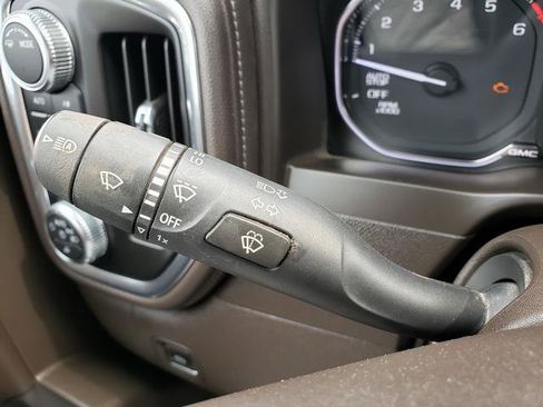 Used 2021 GMC Sierra 1500 SLT w/ SLT Premium Plus Package AWD/4WD image 29