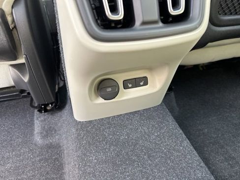Certified 2023 Volvo XC40 B5 Plus w/ Protection Package Premier AWD/4WD image 13