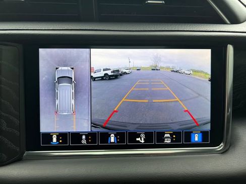 Used 2021 GMC Yukon Denali w/ Advanced Technology Package AWD/4WD image 26