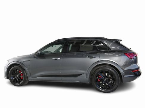 Used 2024 Audi Q8 e-tron Prestige image 5