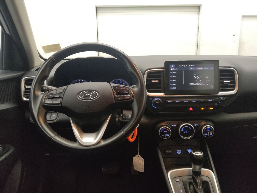 Used 2021 Hyundai Venue SEL FWD image 22