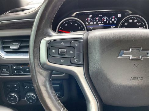 Used 2021 Chevrolet Tahoe Z71 w/ Z71 Off-Road Package AWD/4WD image 18