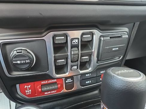 Used 2026 Jeep Gladiator Mojave AWD/4WD image 64