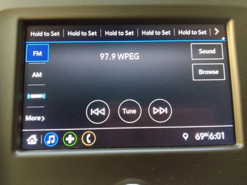 Used 2020 Chevrolet Equinox LT image 25