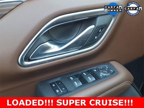 Used 2023 Chevrolet Suburban High Country w/ Advanced Technology Package image 12