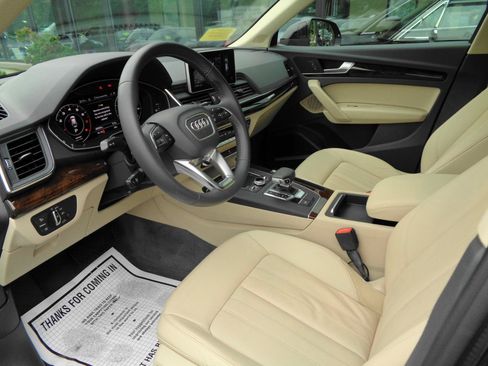 Used 2018 Audi Q5 2.0T Premium Plus w/ Premium Plus Package AWD/4WD image 10