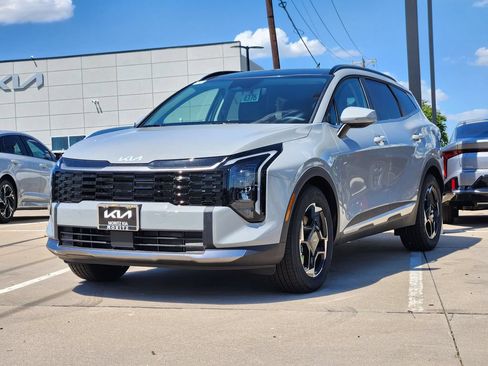 New 2026 Kia Sportage EX w/ EX Panorama Roof Package FWD image 2