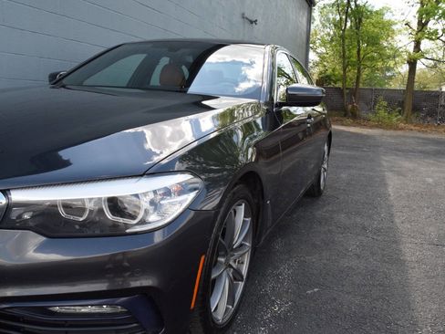 Used 2017 BMW 530i xDrive image 3
