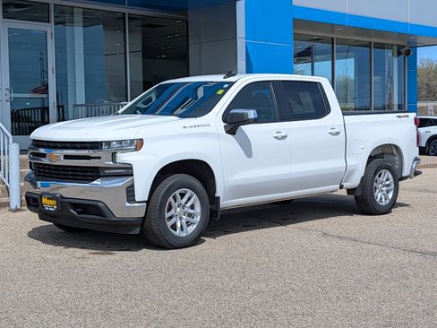 Used 2022 Chevrolet Silverado 1500 LT AWD/4WD image 6