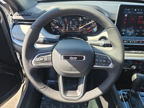 New 2026 Jeep Compass Limited image 15