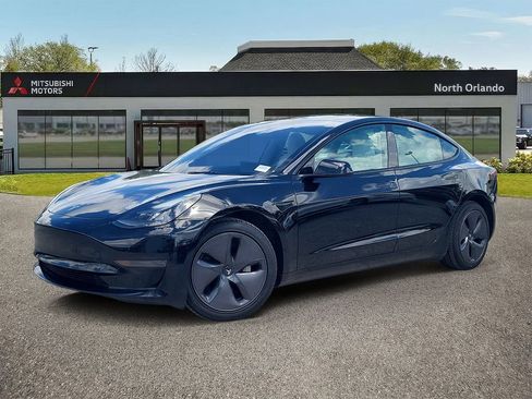 Used 2023 Tesla Model 3 Standard Range RWD image 1