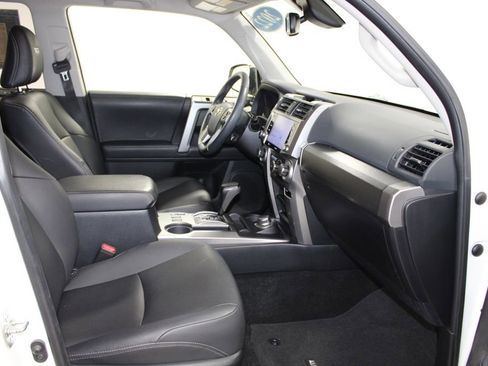 Used 2022 Toyota 4Runner TRD Sport w/ Technology Package AWD/4WD image 26