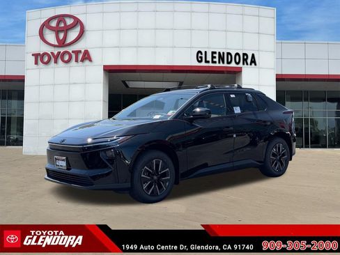 New 2026 Toyota bZ FWD image 5