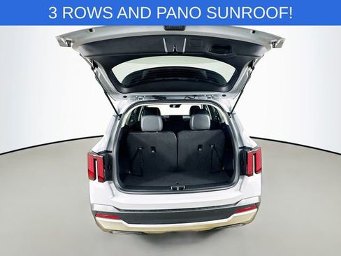 Used 2025 Kia Sorento S w/ Panoramic Sunroof Package image 25