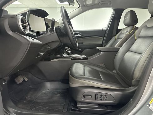 Used 2024 Chevrolet Trax ACTIV w/ Driver Confidence Package FWD image 10