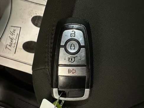 Used 2021 Ford Explorer XLT AWD/4WD image 17