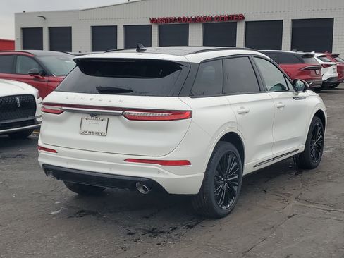 New 2026 Lincoln Corsair Premiere image 4