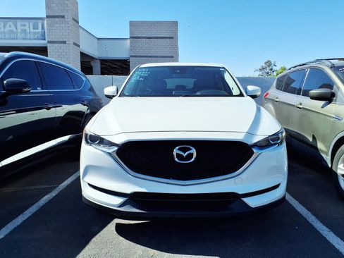 Used 2017 MAZDA CX-5 Touring w/ Preferred Equipment Package FWD image 2