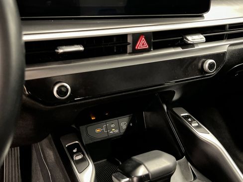 Used 2024 Kia Sorento S image 17