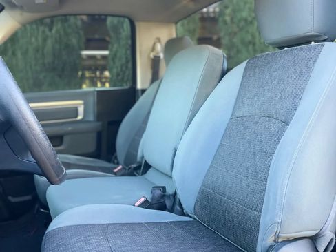 Used 2013 RAM 1500 Classic SLT RWD image 28