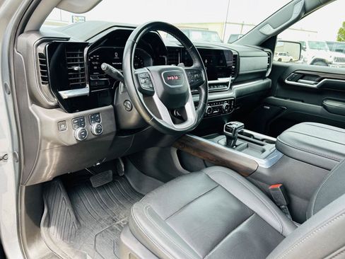 Used 2024 GMC Sierra 1500 SLT w/ SLT Premium Plus Package AWD/4WD image 20