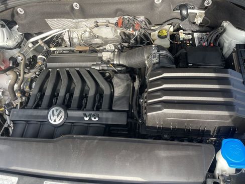 Used 2021 Volkswagen Atlas SE image 30