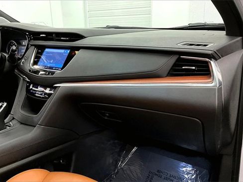 Used 2023 Cadillac XT5 Premium Luxury image 17