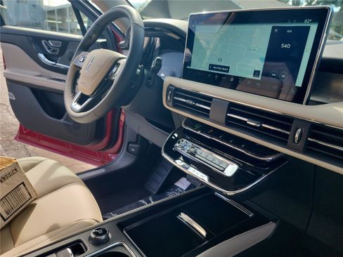 New 2026 Lincoln Corsair Premiere image 31