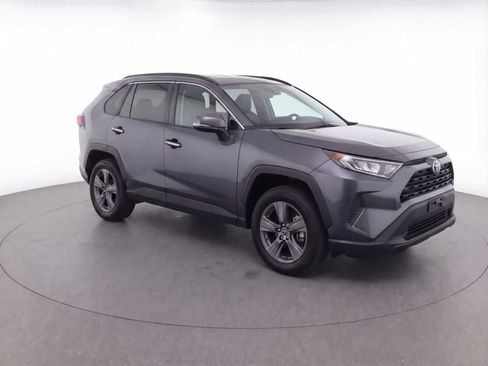 Used 2024 Toyota RAV4 XLE w/ Convenience Package image 2