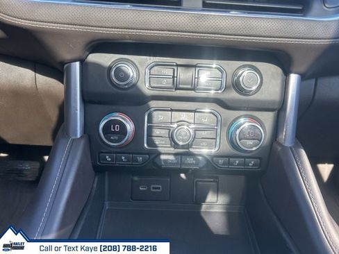 Used 2022 GMC Yukon XL SLT w/ SLT Premium Package image 35