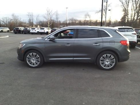 Used 2017 Lincoln MKX Reserve w/ Lincoln MKX Climate Package image 3