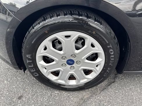 Used 2012 Ford Focus SE FWD image 27