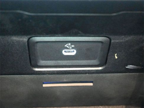 New 2026 Mercedes-Benz C 300 Sedan image 4