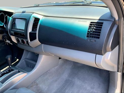 Used 2008 Toyota Tacoma PreRunner RWD image 17