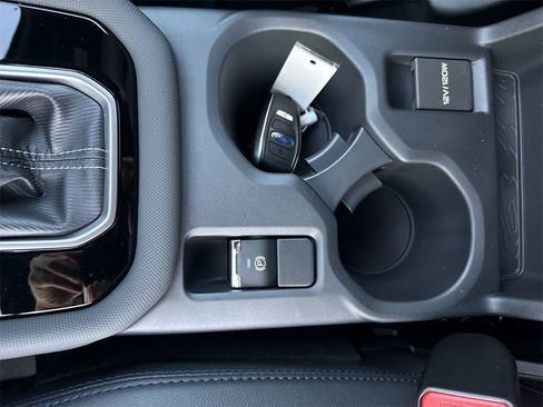 New 2025 Subaru Forester Limited image 38