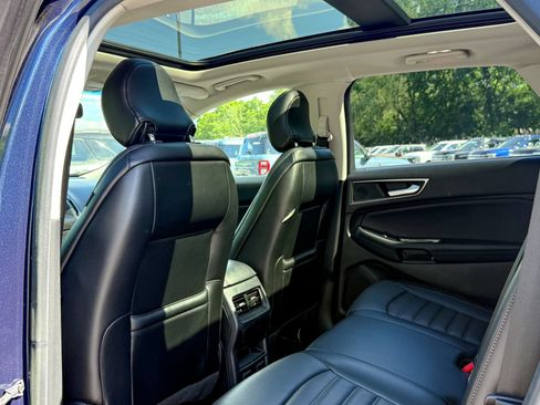 Used 2017 Ford Edge SEL w/ Equipment Group 201A AWD/4WD image 18