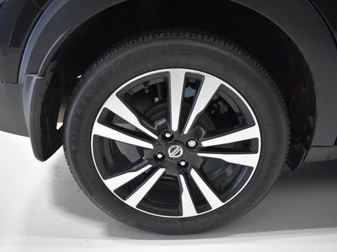 Used 2020 Nissan Kicks SV image 10