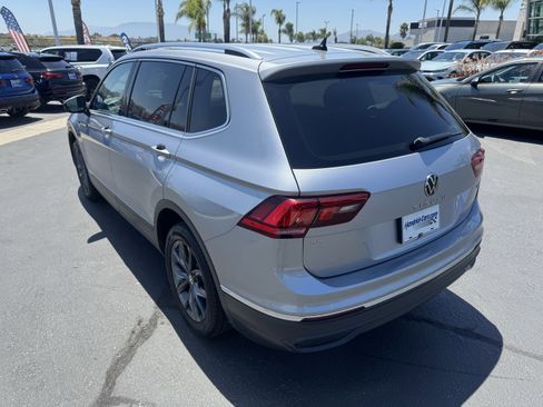 Used 2022 Volkswagen Tiguan SE AWD/4WD image 8