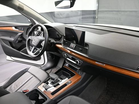 Used 2023 Audi Q5 2.0T Premium Plus AWD/4WD image 12