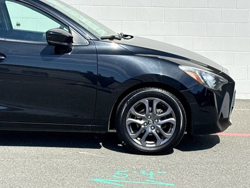 Used 2019 Toyota Yaris LE image 34