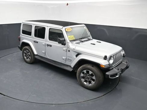 Used 2023 Jeep Wrangler Unlimited Sahara w/ LED Lighting Group AWD/4WD image 26