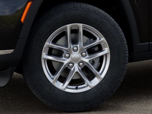 New 2026 Jeep Grand Cherokee L 4WD image 8