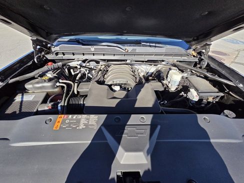 Used 2018 Chevrolet Silverado 1500 Custom w/ Custom Value Package image 31